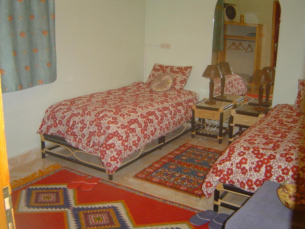 Le Temps De Vivre Bed & Breakfast Варзазат Стая снимка