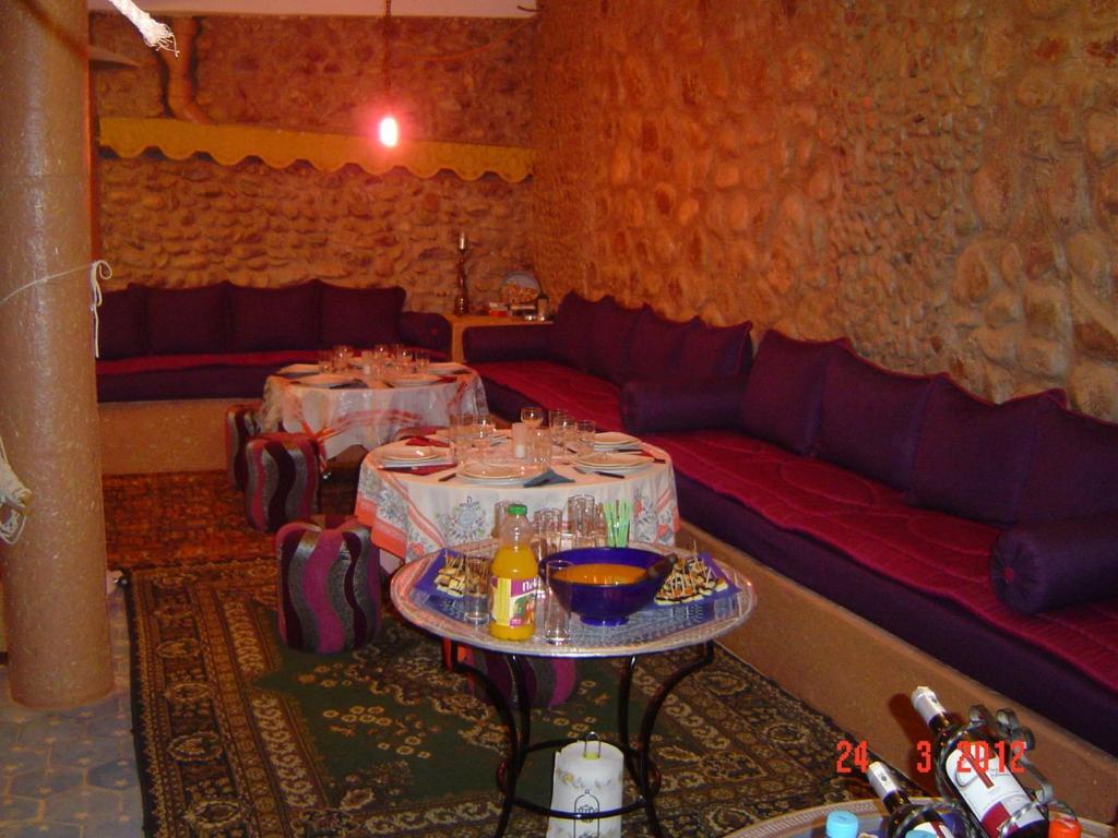 Le Temps De Vivre Bed & Breakfast Варзазат Екстериор снимка