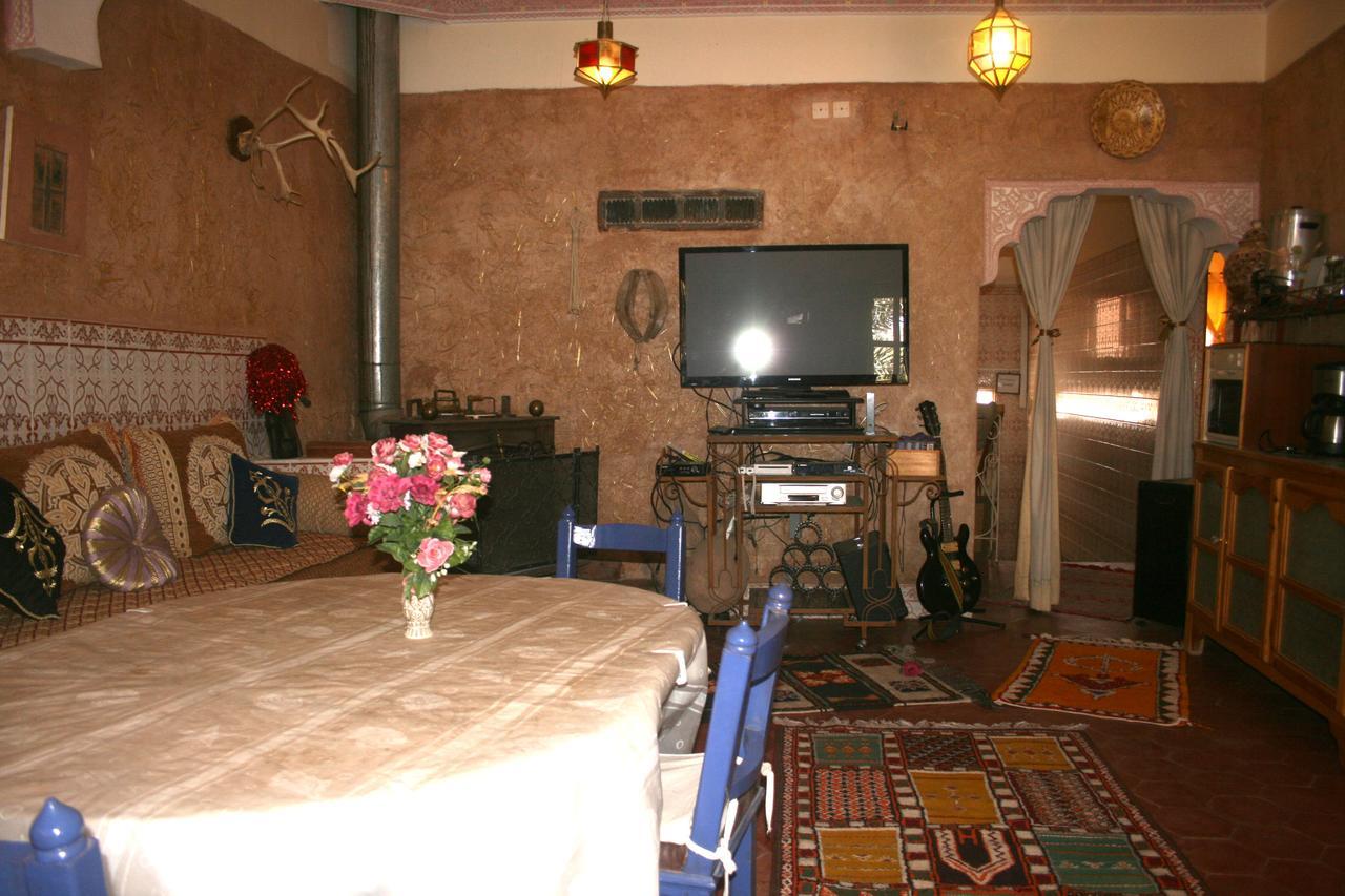 Le Temps De Vivre Bed & Breakfast Варзазат Екстериор снимка