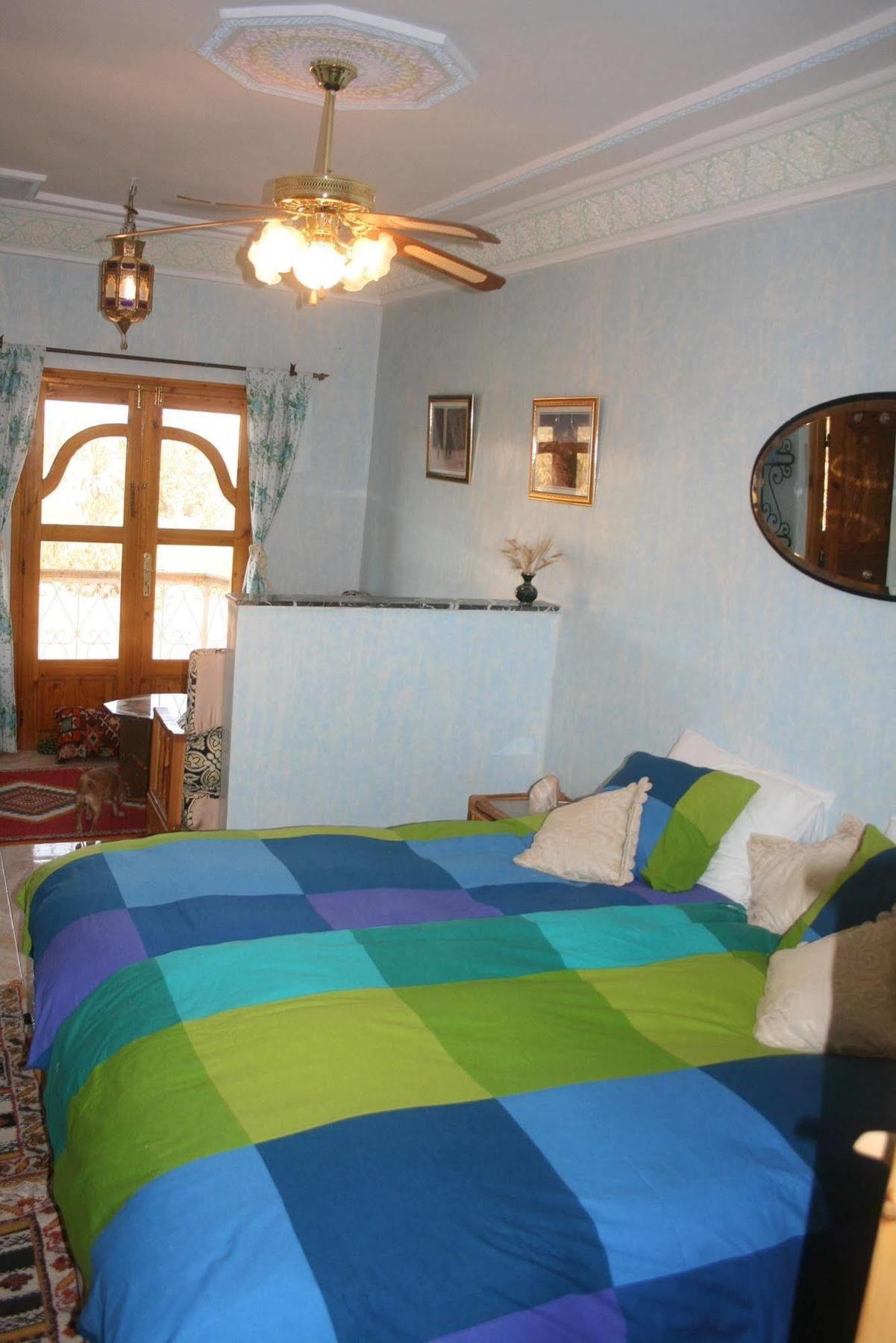 Le Temps De Vivre Bed & Breakfast Варзазат Екстериор снимка