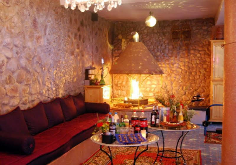 Le Temps De Vivre Bed & Breakfast Варзазат Екстериор снимка